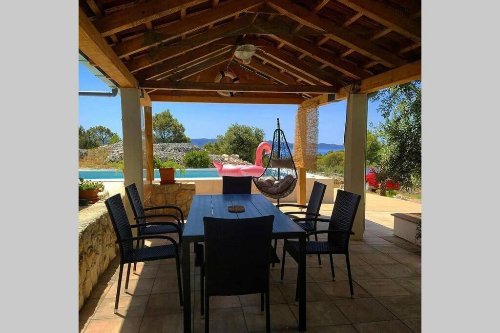 Isolated Paradise Adio Mare Milna  Zewnętrze zdjęcie