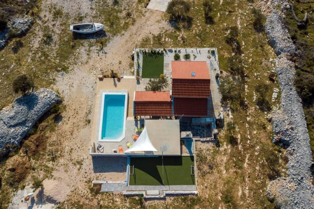 Isolated Paradise Adio Mare Milna  Zewnętrze zdjęcie